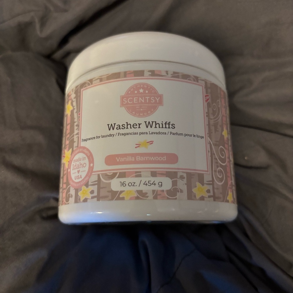 Scentsy Washer Whiffs - Vanilla Barnwood with Pink and White Accents